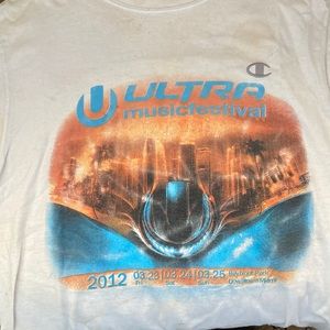 Ultra music festival 2012 (lot shirt)